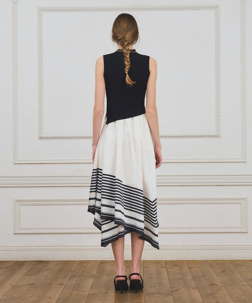 EIMY ISTOIRE（エイミーイストワール）の「【PRE ORDER】スカーフパターンニットドッキングワンピース（ワンピース・レディース・ベージュ/ブラック・38/36）」の8枚目の写真