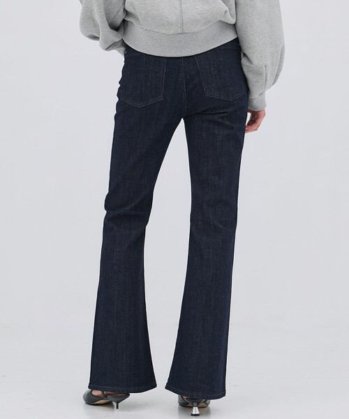 PUBLIC TOKYO（パブリックトウキョウ）の「【2026春新作】PUBLICDENIM SLIM BELL（デニムパンツ・レディース・ダークインディゴブルー・3/2/1）」の9枚目の写真
