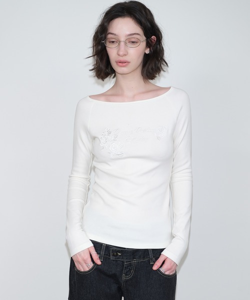 SOLWEIGE（ソルヴェイグ）の「【SOLWEIGE】ローズ刺繍 ネックラインデザイン 長袖Tシャツ（Tシャツ/カットソー・レディース・ラベンダー/アイボリー・S/M/L）」の11枚目の写真