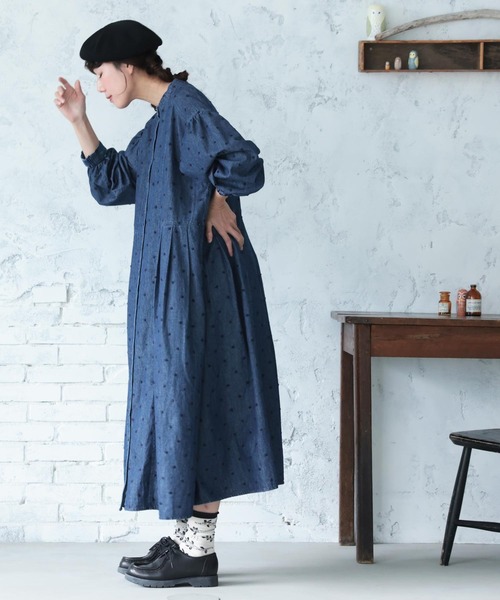 soulberry(ソウルベリー)の「雨つぶ刺繍のデニムワンピース(ワンピース・レディース・ネイビー・L/M/5L/4L/3L/LL)」の12枚目の写真