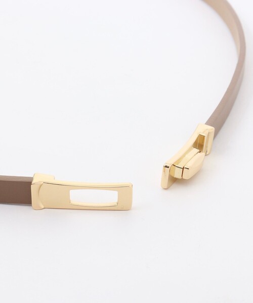 NOLLEY’S（ノーリーズ）の「スリムヒネリスライドベルト（ベルト・レディース・ベージュ/ブラック・FREE）」の5枚目の写真