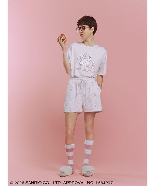sanrio house(サンリオハウス)の「【gelato pique】【LADIES】ワンポイントTシャツ(ルームウェア/パジャマ・レディース・オフホワイト/ライトブルー/ネイビー/ピンク・F)」の6枚目の写真