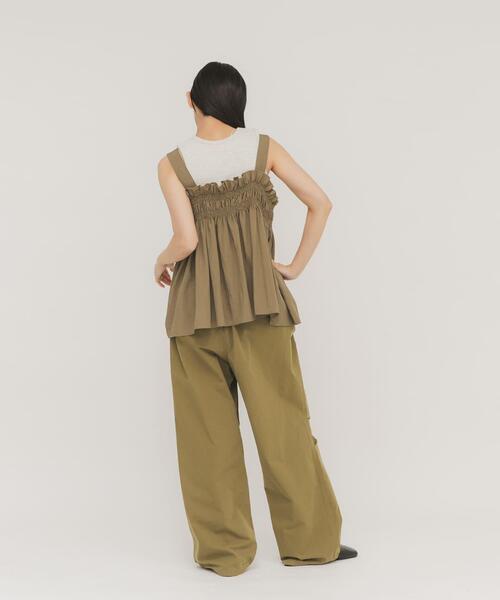 KBF（ケイビーエフ）の「フリルギャザービスチェ（その他トップス・レディース・カーキ/アイボリー/チャコールグレー・ONE）」の19枚目の写真