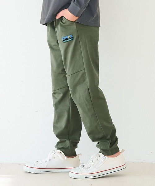 coca(coca)(コカ)の「【WEB限定セール】キッズ ネームストレッチジョガーパンツ(スウェットパンツ・キッズ・ブラック/カーキ・120/130/140/150)」の1枚目の写真