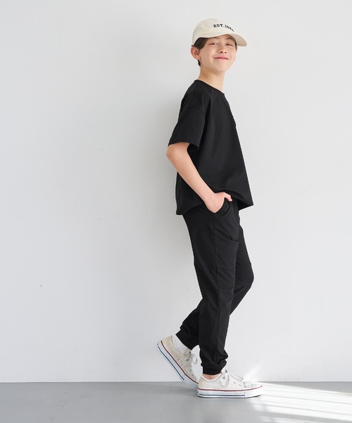 coca(coca)(コカ)の「【WEB限定セール】キッズ ネームストレッチジョガーパンツ(スウェットパンツ・キッズ・ブラック/カーキ・120/130/140/150)」の6枚目の写真