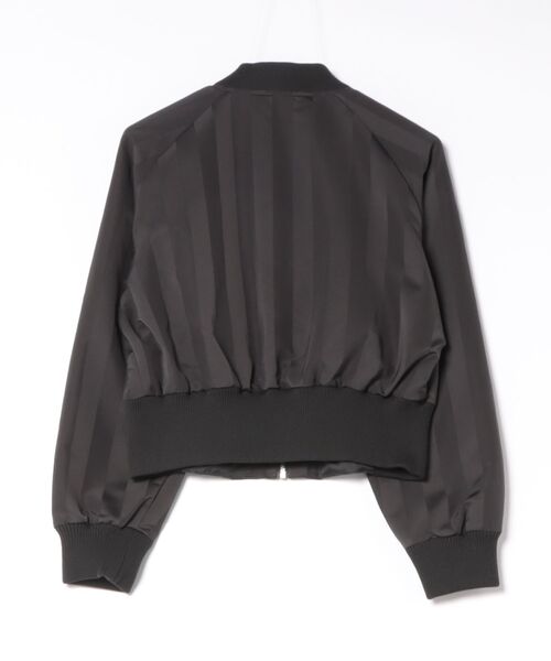 PUMA(プーマ)の「PUMA/プーマ ショート丈 トラックジャケット FUTURE.PUMA.ARCHIVE JKT 636853(その他アウター・レディース・レッド/ブラック・M)」の3枚目の写真