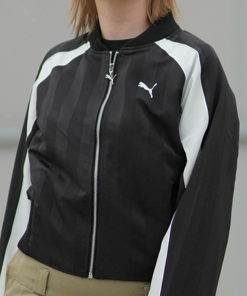 PUMA(プーマ)の「PUMA/プーマ ショート丈 トラックジャケット FUTURE.PUMA.ARCHIVE JKT 636853(その他アウター・レディース・レッド/ブラック・M)」の1枚目の写真