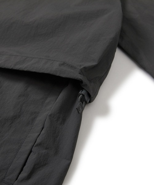 Snow Peak（スノーピーク）の「Snow Peak / Light Taslan Women's Windbreaker ライトタスランレディースウィンドブレーカー 海外限定（ナイロンジャケット・レディース・ダークカーキ/ミント・L/M/S）」の9枚目の写真