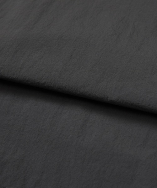 Snow Peak（スノーピーク）の「Snow Peak / Light Taslan Women's Windbreaker ライトタスランレディースウィンドブレーカー 海外限定（ナイロンジャケット・レディース・ダークカーキ/ミント・L/M/S）」の14枚目の写真