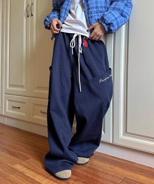 SHEPP（シープ）の「ドローコード付きワイドスウェットパンツ（スウェットパンツ・メンズ・ワインレッド/ネイビー・L/M）」の16枚目の写真