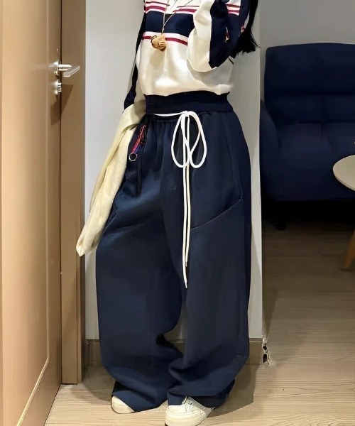 SHEPP（シープ）の「ドローコード付きワイドスウェットパンツ（スウェットパンツ・メンズ・ワインレッド/ネイビー・L/M）」の5枚目の写真