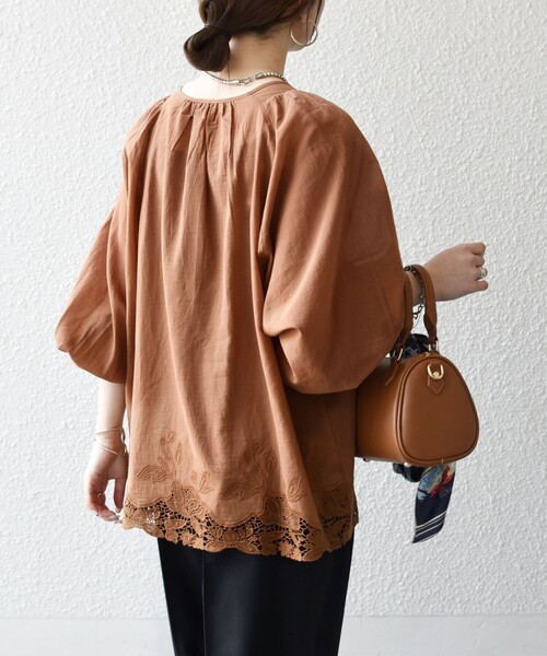 SHIPS any:〈手洗い可能〉コットン レース ヘム キーネック ギャザー