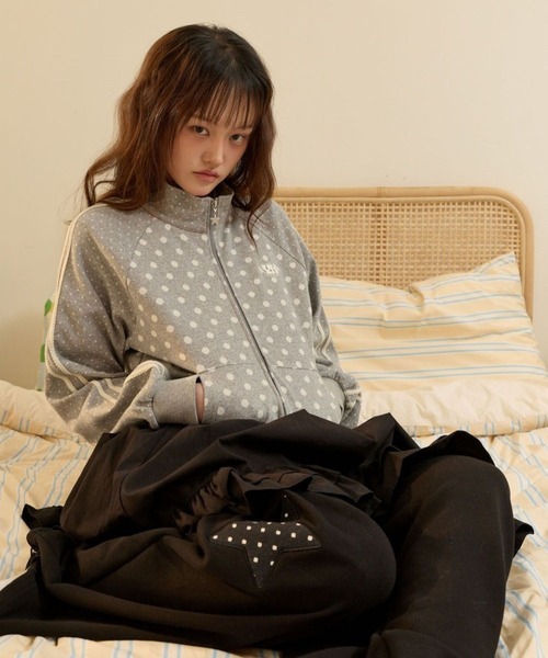 WaiKei(ワイケイ)の「Wai Kei/ドットラグランジップ(パーカー・レディース・ネイビー/グレー・FREE)」の18枚目の写真
