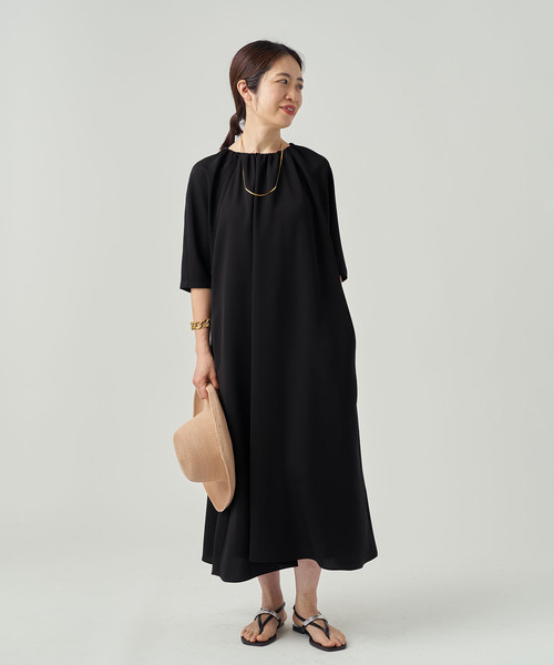 VERMEIL par iena（ヴェルメイユパーイエナ）の「ガルーダドビークロスバルーンワンピース（ワンピース・レディース・ブラック/ネイビー・FREE）」の3枚目の写真