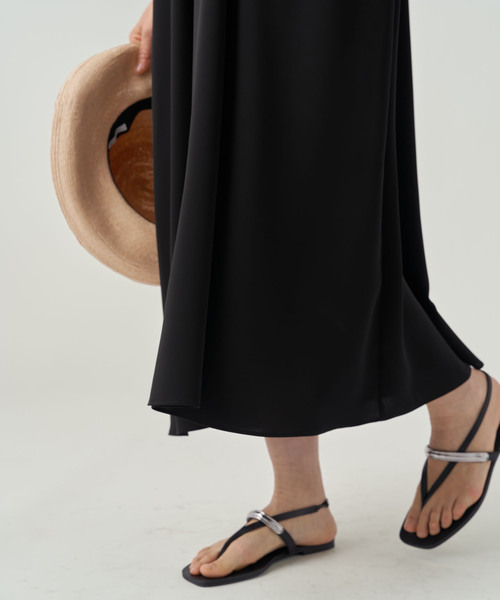 VERMEIL par iena（ヴェルメイユパーイエナ）の「ガルーダドビークロスバルーンワンピース（ワンピース・レディース・ブラック/ネイビー・FREE）」の8枚目の写真