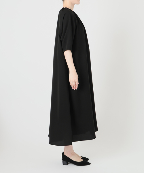 VERMEIL par iena（ヴェルメイユパーイエナ）の「ガルーダドビークロスバルーンワンピース（ワンピース・レディース・ブラック/ネイビー・FREE）」の15枚目の写真