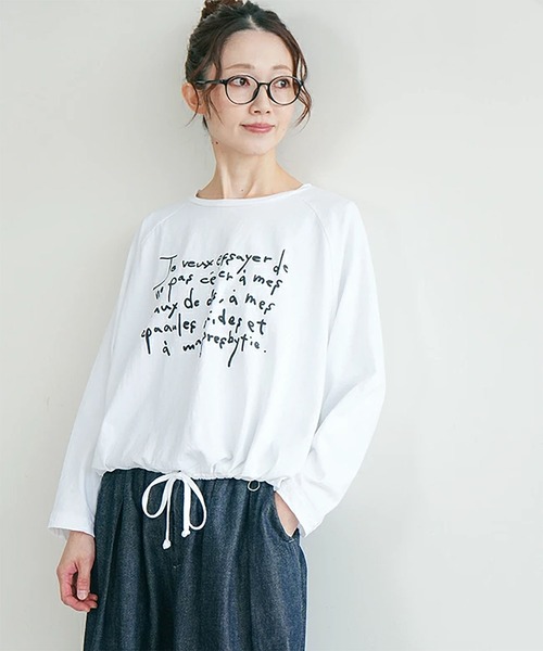 SOLAMONAT(ソラモナ)の「パフ天竺裾ヒモ 手書きプリントT(Tシャツ/カットソー・レディース・ブラック×ホワイト/ホワイト×ブラウン/ホワイト×グレー/杢グレー/ブラック×グレー/ホワイト×ブラック・FREE)」の1枚目の写真