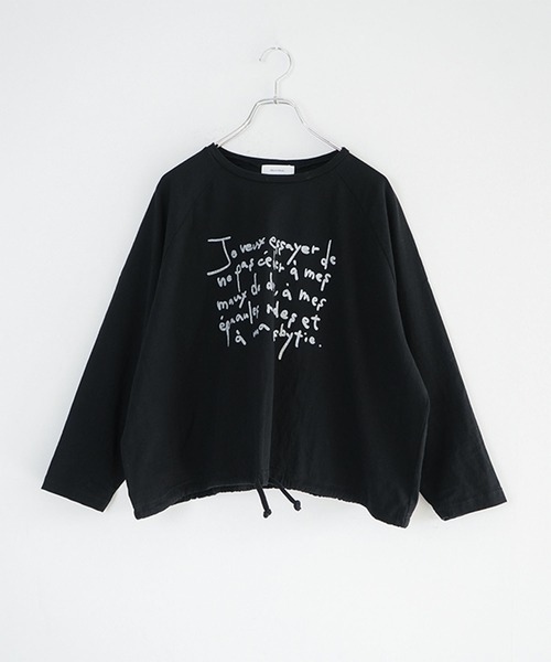 SOLAMONAT(ソラモナ)の「パフ天竺裾ヒモ 手書きプリントT(Tシャツ/カットソー・レディース・ブラック×ホワイト/ホワイト×ブラウン/ホワイト×グレー/杢グレー/ブラック×グレー/ホワイト×ブラック・FREE)」の4枚目の写真
