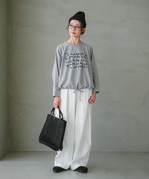 SOLAMONAT(ソラモナ)の「パフ天竺裾ヒモ 手書きプリントT(Tシャツ/カットソー・レディース・ブラック×ホワイト/ホワイト×ブラウン/ホワイト×グレー/杢グレー/ブラック×グレー/ホワイト×ブラック・FREE)」の18枚目の写真