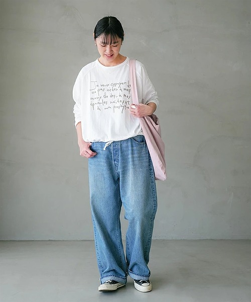 SOLAMONAT(ソラモナ)の「パフ天竺裾ヒモ 手書きプリントT(Tシャツ/カットソー・レディース・ブラック×ホワイト/ホワイト×ブラウン/ホワイト×グレー/杢グレー/ブラック×グレー/ホワイト×ブラック・FREE)」の10枚目の写真