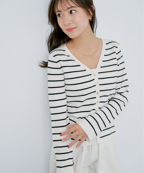 COHINA(コヒナ)の「シルキーコットンゴールドボタンニットカーディガン 【低身長・小柄女性】(カーディガン/ボレロ・レディース・ベージュ/ネイビー/ホワイト/その他/ブルー・ONE SIZE)」の10枚目の写真