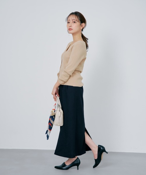 COHINA(コヒナ)の「シルキーコットンゴールドボタンニットカーディガン 【低身長・小柄女性】(カーディガン/ボレロ・レディース・ベージュ/ネイビー/ホワイト/その他/ブルー・ONE SIZE)」の19枚目の写真