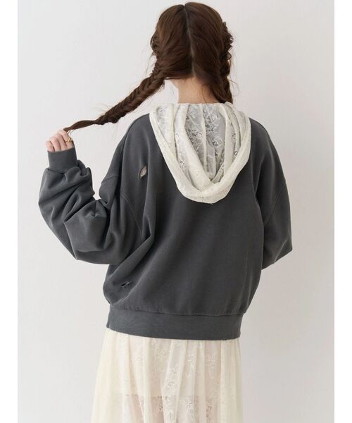 EVRIS（エヴリス）の「ピグメントダメージスウェットトップス　春服（スウェット・レディース・グレー/チャコールグレー・FREE）」の3枚目の写真