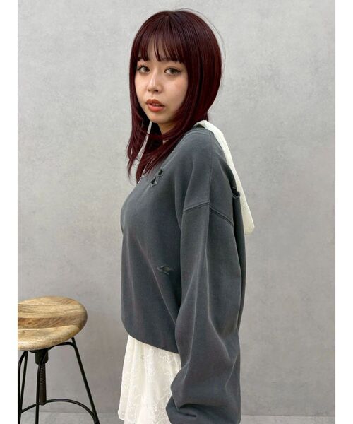 EVRIS（エヴリス）の「ピグメントダメージスウェットトップス　春服（スウェット・レディース・グレー/チャコールグレー・FREE）」の15枚目の写真