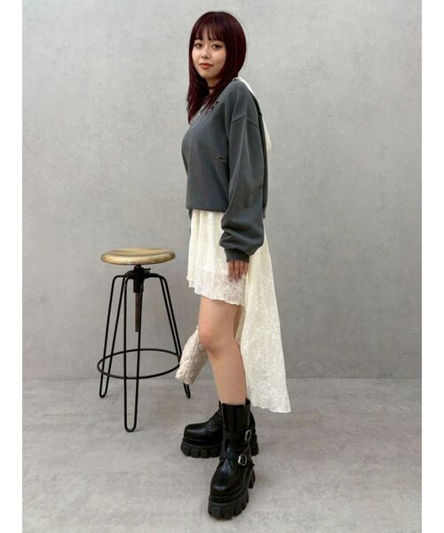 EVRIS（エヴリス）の「ピグメントダメージスウェットトップス　春服（スウェット・レディース・グレー/チャコールグレー・FREE）」の19枚目の写真