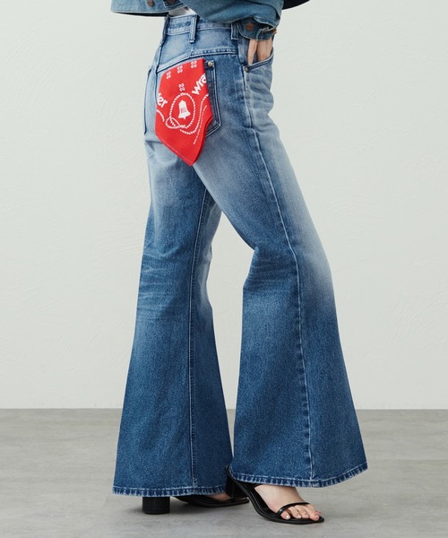 Lee(リー)の「Wrangler/ラングラー【US ORIGINAL】ベルボトムジーンズ(デニムパンツ・レディース・ブルー・X-SMALL/SMALL/MEDIUM)」の5枚目の写真