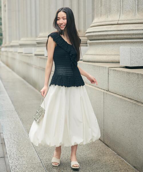 N.(N. Natural Beauty Basic)(エヌエヌナチュラルビューティーベーシック)の「柄編みラッフルニット(ベスト・レディース・ブラック/オフホワイト/レッド・FREE)」の5枚目の写真