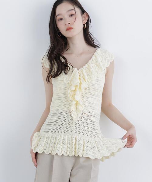 N.(N. Natural Beauty Basic)(エヌエヌナチュラルビューティーベーシック)の「柄編みラッフルニット(ベスト・レディース・ブラック/オフホワイト/レッド・FREE)」の18枚目の写真