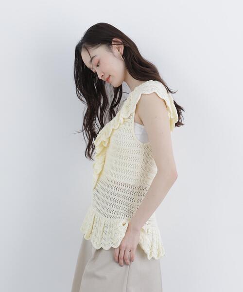 N.(N. Natural Beauty Basic)(エヌエヌナチュラルビューティーベーシック)の「柄編みラッフルニット(ベスト・レディース・ブラック/オフホワイト/レッド・FREE)」の21枚目の写真