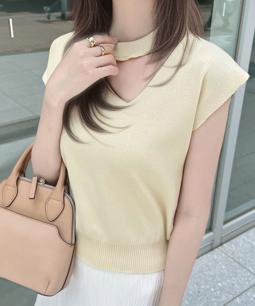 CHARME BY MICOLA(シャルムバイミコラ)の「アシメスリーブチョーカーネックトップス(Tシャツ/カットソー・レディース・ライトグレー/アイボリー/ピンク・MEDIUM/LARGE)」の2枚目の写真