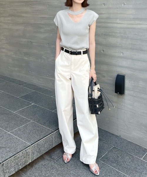 CHARME BY MICOLA(シャルムバイミコラ)の「アシメスリーブチョーカーネックトップス(Tシャツ/カットソー・レディース・ライトグレー/アイボリー/ピンク・MEDIUM/LARGE)」の9枚目の写真