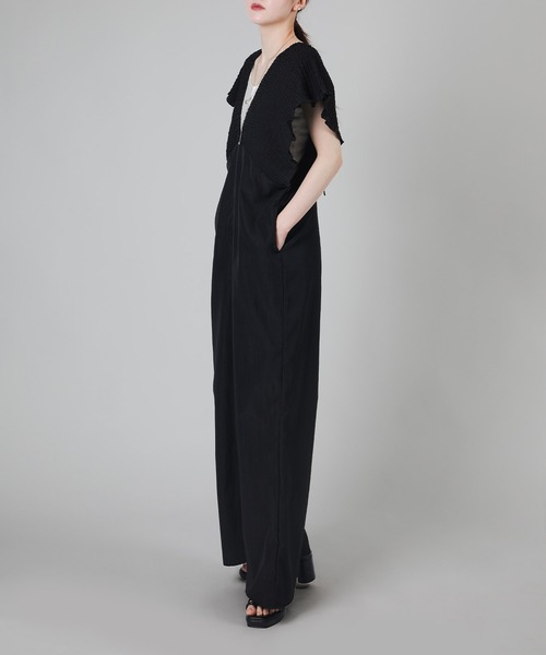 aimoha（アイモハ）の「シャーリングサロペットオールインワン（サロペット/オーバーオール・レディース・グレイッシュベージュ/グレー/ブラック・FREE）」の5枚目の写真