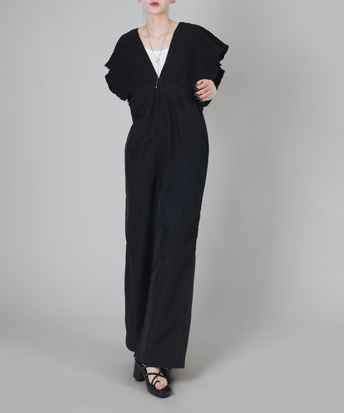 aimoha（アイモハ）の「シャーリングサロペットオールインワン（サロペット/オーバーオール・レディース・グレイッシュベージュ/グレー/ブラック・FREE）」の7枚目の写真