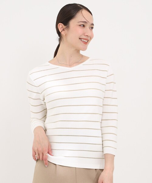 SHOO・LA・RUE（シューラルー）の「【洗濯機可/S-LL】デコルテがきれいに見えるVネックラメボーダーニット（ニット/セーター・レディース・ホワイト系5/ネイビー系2/ベージュ系2/パープル系1・01/02/03/04）」の5枚目の写真