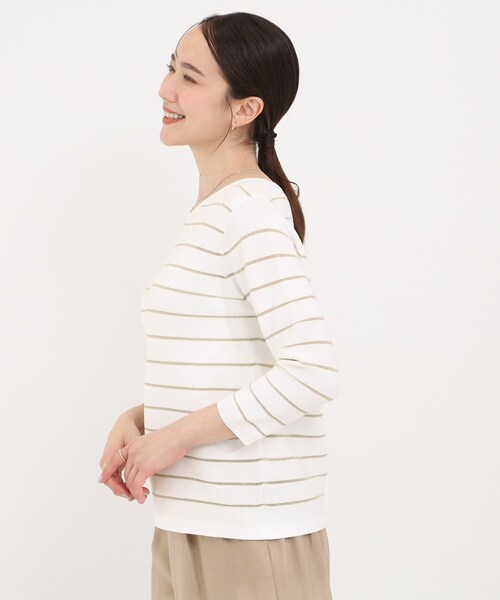 SHOO・LA・RUE（シューラルー）の「【洗濯機可/S-LL】デコルテがきれいに見えるVネックラメボーダーニット（ニット/セーター・レディース・ホワイト系5/ネイビー系2/ベージュ系2/パープル系1・01/02/03/04）」の6枚目の写真