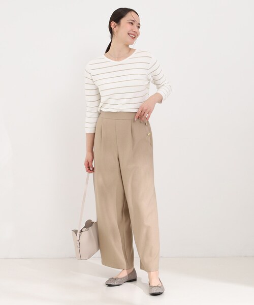 SHOO・LA・RUE（シューラルー）の「【洗濯機可/S-LL】デコルテがきれいに見えるVネックラメボーダーニット（ニット/セーター・レディース・ホワイト系5/ネイビー系2/ベージュ系2/パープル系1・01/02/03/04）」の7枚目の写真