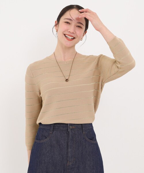 SHOO・LA・RUE（シューラルー）の「【洗濯機可/S-LL】デコルテがきれいに見えるVネックラメボーダーニット（ニット/セーター・レディース・ホワイト系5/ネイビー系2/ベージュ系2/パープル系1・01/02/03/04）」の9枚目の写真