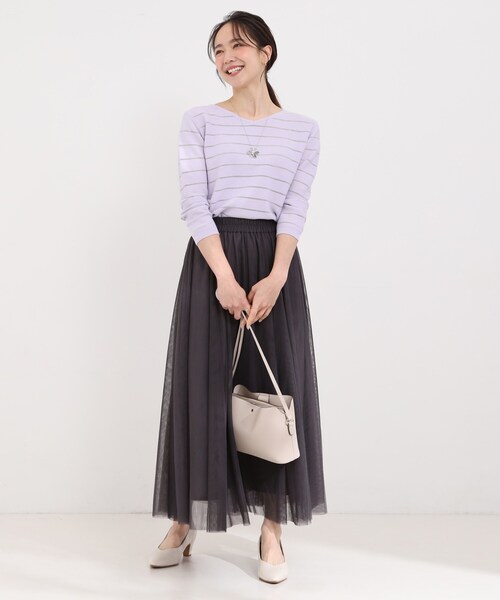 SHOO・LA・RUE（シューラルー）の「【洗濯機可/S-LL】デコルテがきれいに見えるVネックラメボーダーニット（ニット/セーター・レディース・ホワイト系5/ネイビー系2/ベージュ系2/パープル系1・01/02/03/04）」の15枚目の写真