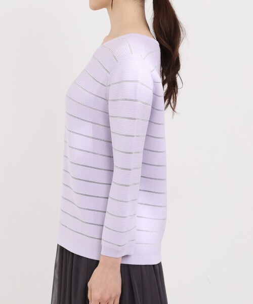 SHOO・LA・RUE（シューラルー）の「【洗濯機可/S-LL】デコルテがきれいに見えるVネックラメボーダーニット（ニット/セーター・レディース・ホワイト系5/ネイビー系2/ベージュ系2/パープル系1・01/02/03/04）」の22枚目の写真