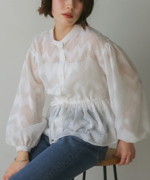Bou Jeloud(ブージュルード)の「ペプラムブラウス(シャツ/ブラウス・レディース・ブラック/ホワイト/グリーン・MEDIUM)」の2枚目の写真