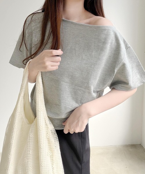 Nana(ナナ)の「アシンメトリーネックルーズカットソー(Tシャツ/カットソー・レディース・ホワイト/グレー・FREE)」の9枚目の写真