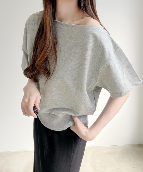 Nana(ナナ)の「アシンメトリーネックルーズカットソー(Tシャツ/カットソー・レディース・ホワイト/グレー・FREE)」の12枚目の写真