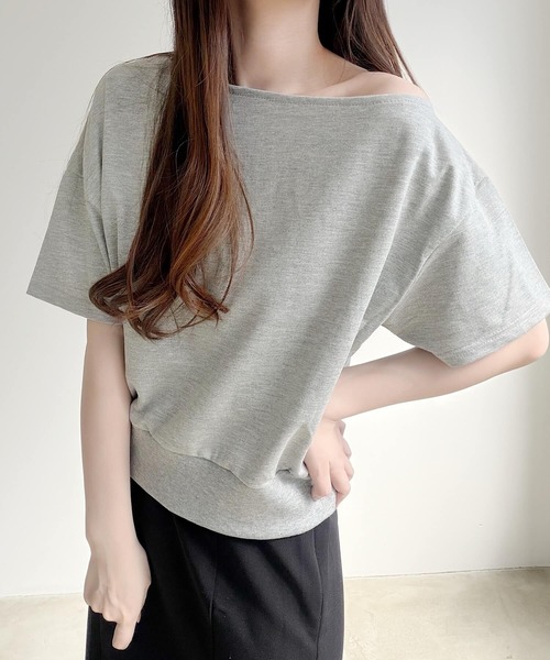 Nana(ナナ)の「アシンメトリーネックルーズカットソー(Tシャツ/カットソー・レディース・ホワイト/グレー・FREE)」の15枚目の写真