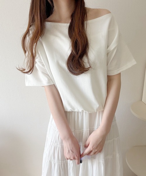 Nana(ナナ)の「アシンメトリーネックルーズカットソー(Tシャツ/カットソー・レディース・ホワイト/グレー・FREE)」の22枚目の写真