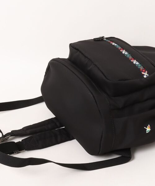 Arnold Palmer(アーノルドパーマー)の「APCH ファスナーリュック(バックパック/リュック・レディース・ブラック/ライトグレー/ネイビー・F)」の11枚目の写真