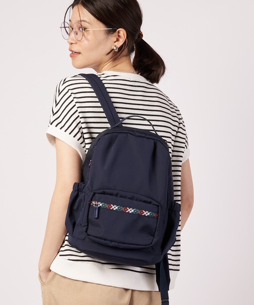 Arnold Palmer(アーノルドパーマー)の「APCH ファスナーリュック(バックパック/リュック・レディース・ブラック/ライトグレー/ネイビー・F)」の3枚目の写真